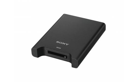 Устройство записи и считывания с интерфейсом Thunderbolt 3 для карт памяти SxS Sony SBAC-T40