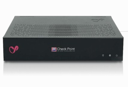Устройство безопасности Check Point CPAP-SG1570WDSL